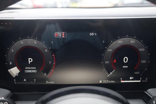 Nissan Kicks Vehicle Image 12