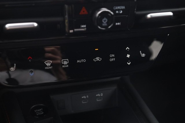 Nissan Kicks Vehicle Image 15
