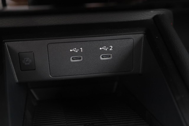 Nissan Kicks Vehicle Image 16