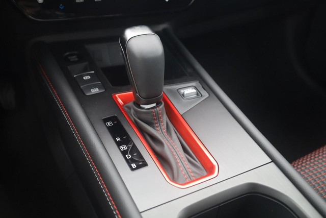 Nissan Kicks Vehicle Image 18
