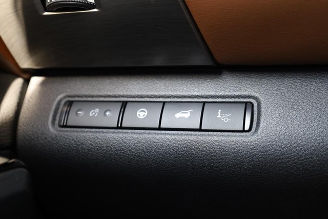 Nissan Pathfinder Vehicle Full-screen Gallery Image 23