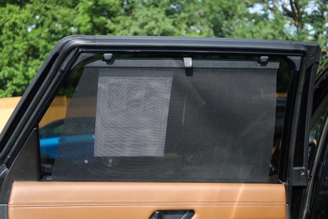 Nissan Pathfinder Vehicle Full-screen Gallery Image 27
