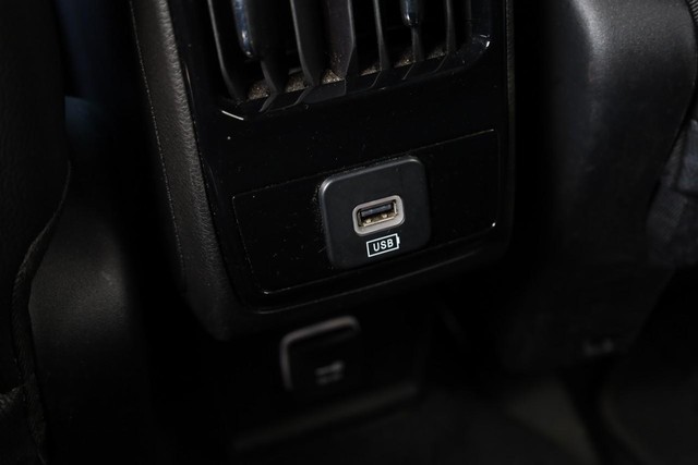Jeep Compass Vehicle Full-screen Gallery Image 21