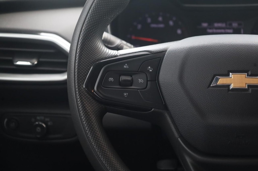Chevrolet Trailblazer Vehicle Full-screen Gallery Image 09