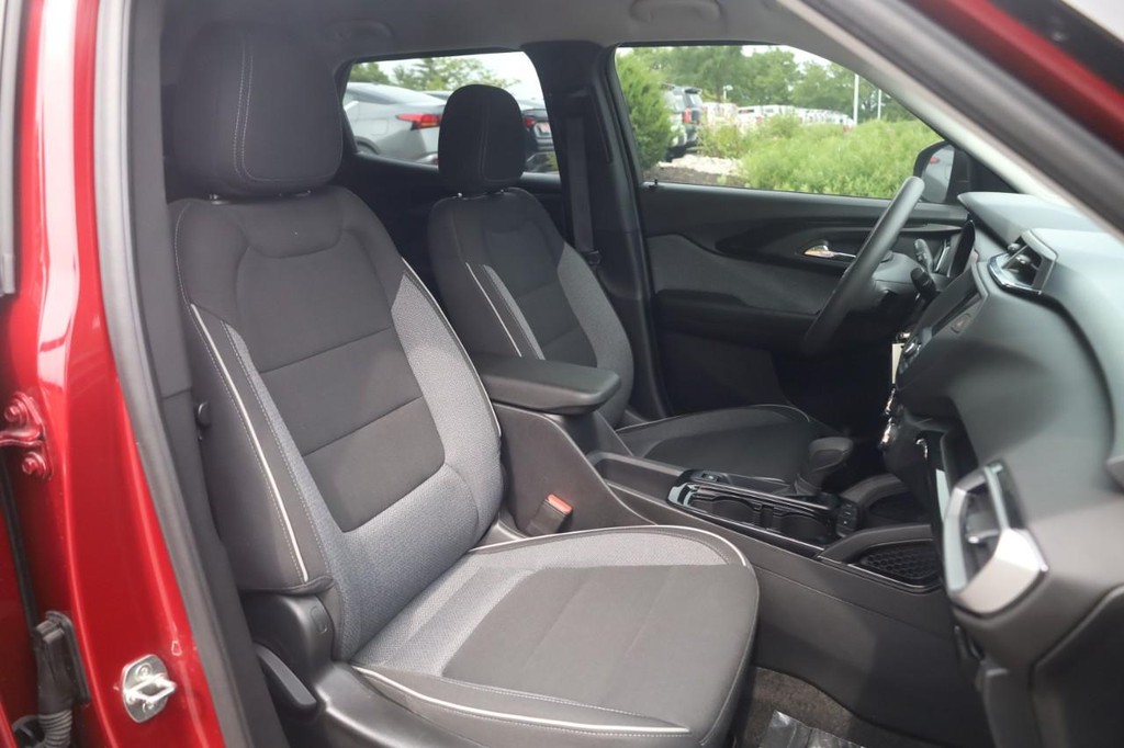 Chevrolet Trailblazer Vehicle Full-screen Gallery Image 20