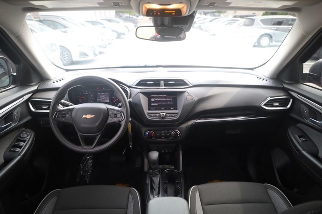 Chevrolet Trailblazer Vehicle Full-screen Gallery Image 7