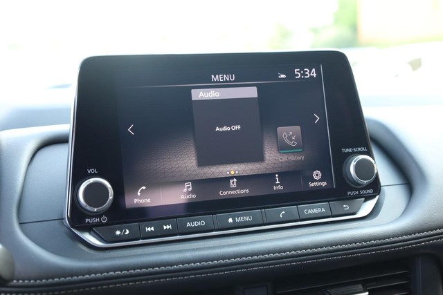 Nissan Rogue Vehicle Image 12