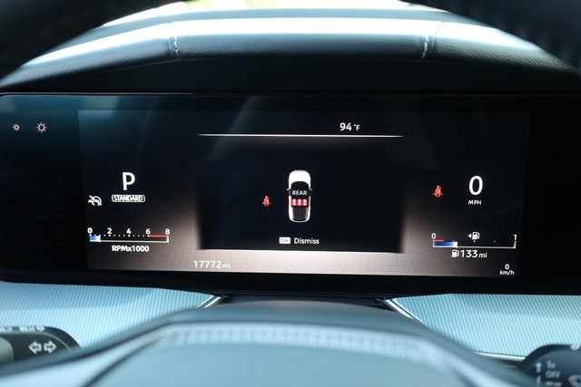 Nissan Murano Vehicle Image 12