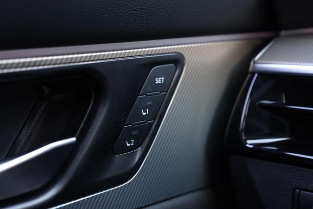 Nissan Murano Vehicle Image 22