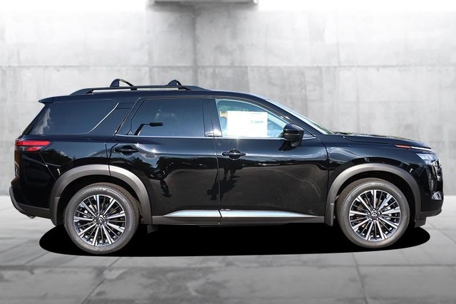 Nissan Pathfinder Vehicle Image 05