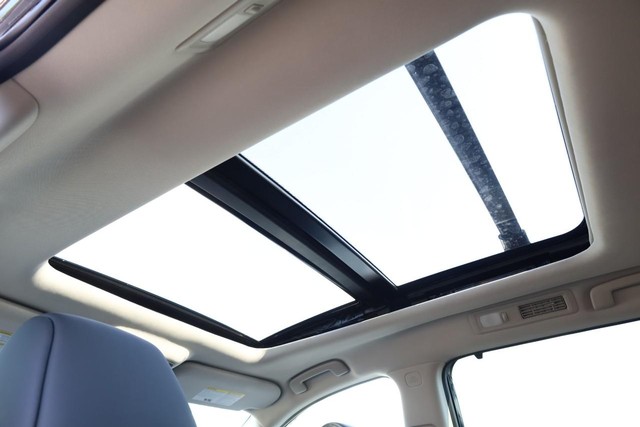 Nissan Pathfinder Vehicle Image 12