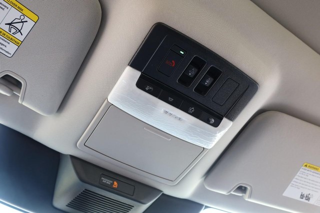 Nissan Pathfinder Vehicle Image 21