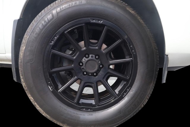 Nissan Frontier Vehicle Image 03