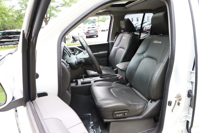 Nissan Frontier Vehicle Image 08