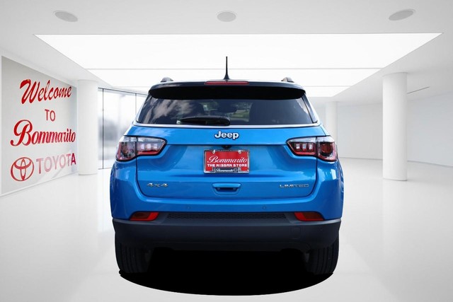 Jeep Compass Vehicle Full-screen Gallery Image 6
