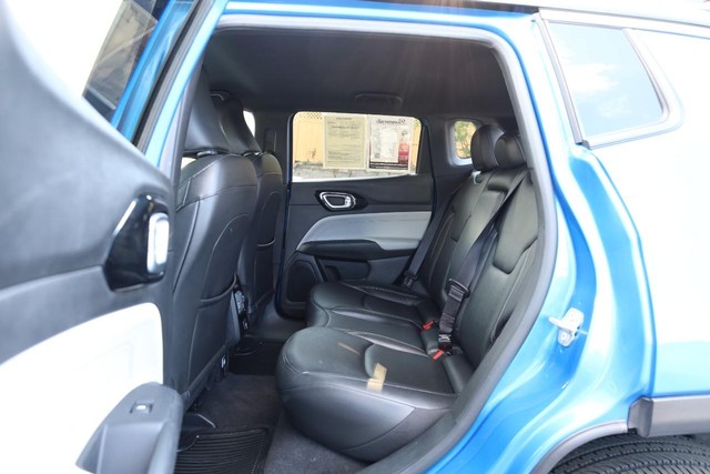 Jeep Compass Vehicle Full-screen Gallery Image 20