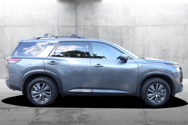 Nissan Pathfinder Vehicle Image 05