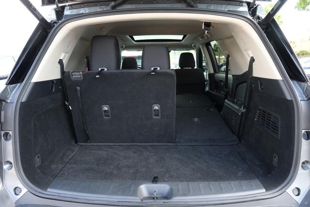 Nissan Pathfinder Vehicle Image 08
