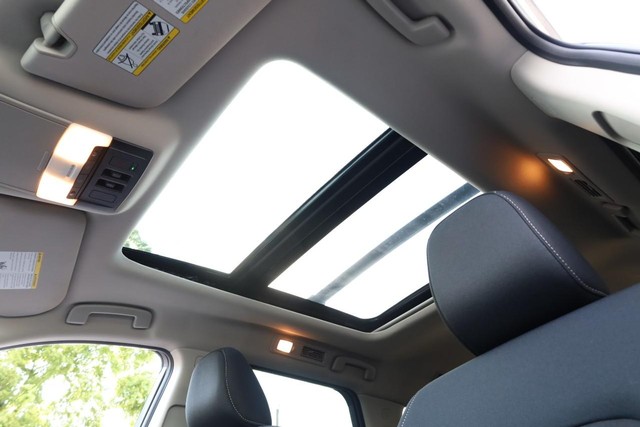 Nissan Pathfinder Vehicle Image 11