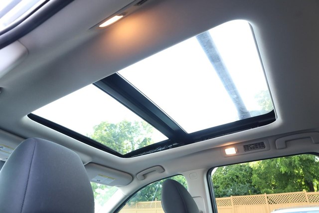 Nissan Pathfinder Vehicle Image 12
