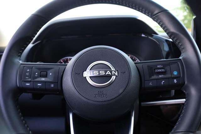 Nissan Pathfinder Vehicle Image 13