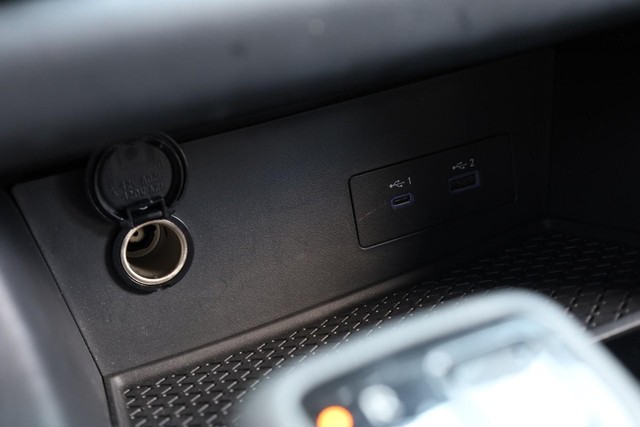 Nissan Pathfinder Vehicle Image 18