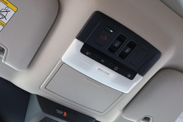 Nissan Pathfinder Vehicle Image 20