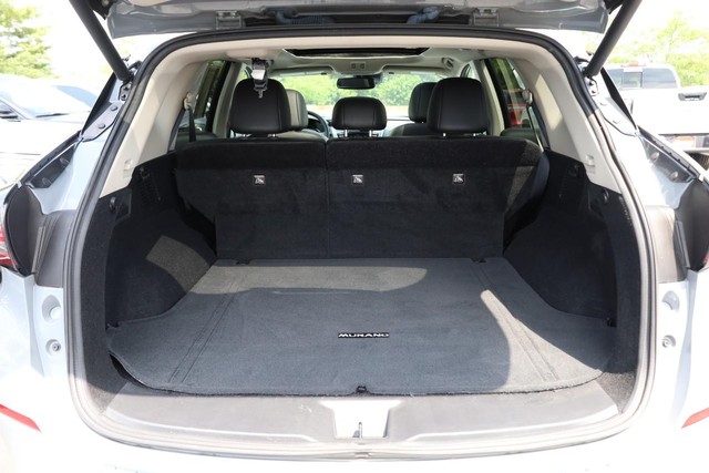 Nissan Murano Vehicle Full-screen Gallery Image 7