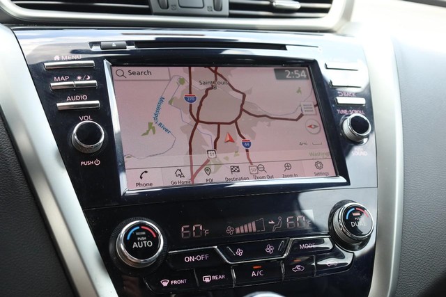 Nissan Murano Vehicle Full-screen Gallery Image 14