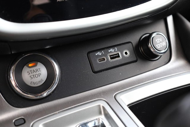 Nissan Murano Vehicle Full-screen Gallery Image 17