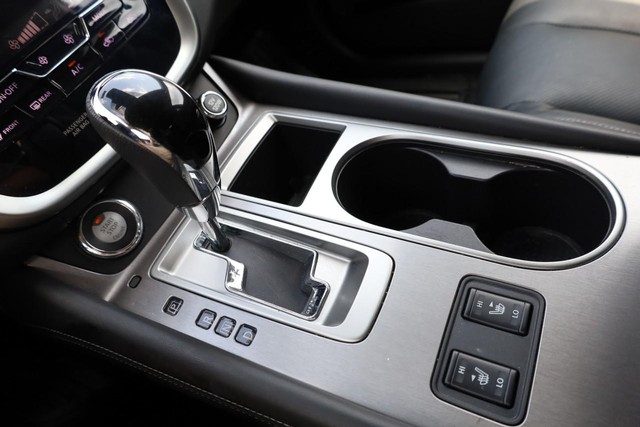 Nissan Murano Vehicle Full-screen Gallery Image 18
