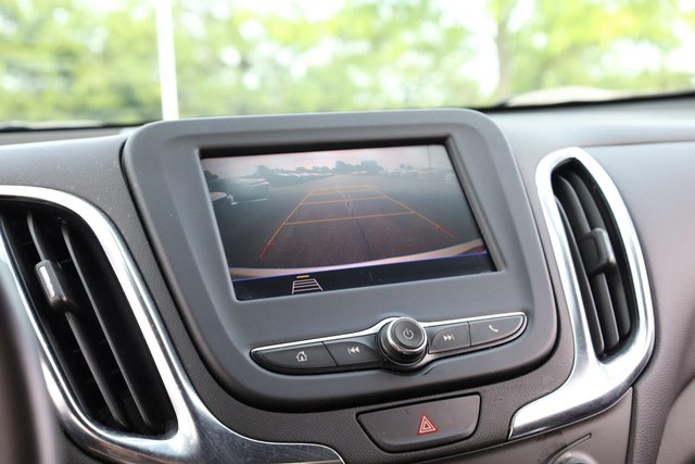 Chevrolet Equinox Vehicle Full-screen Gallery Image 12