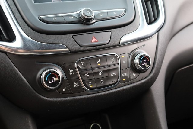 Chevrolet Equinox Vehicle Full-screen Gallery Image 13