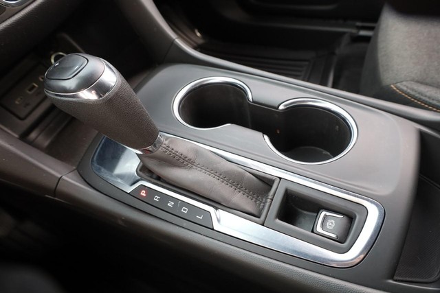 Chevrolet Equinox Vehicle Full-screen Gallery Image 15
