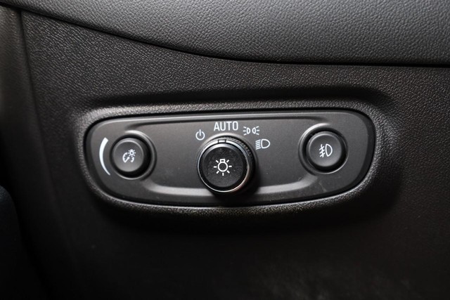 Chevrolet Equinox Vehicle Full-screen Gallery Image 18