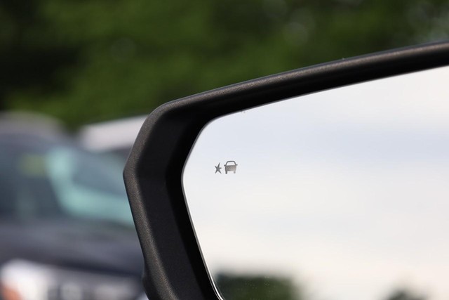 Chevrolet Equinox Vehicle Full-screen Gallery Image 19
