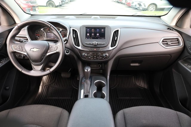Chevrolet Equinox Vehicle Full-screen Gallery Image 22