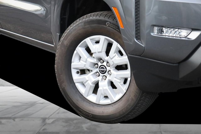 Nissan Frontier Vehicle Image 03