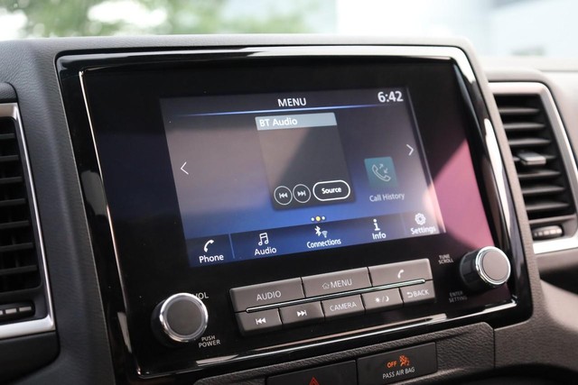 Nissan Frontier Vehicle Image 12
