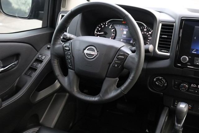 Nissan Frontier Vehicle Image 24