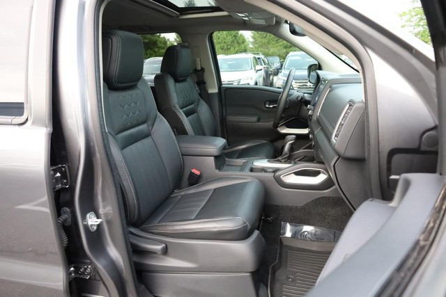 Nissan Frontier Vehicle Image 25