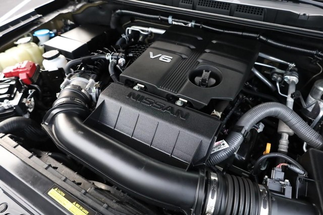 Nissan Frontier Vehicle Image 26