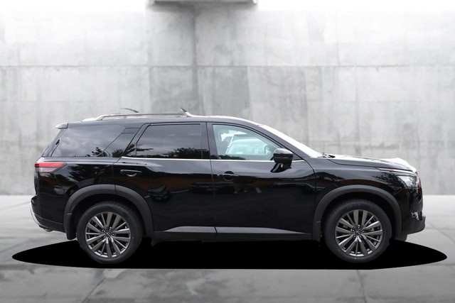 Nissan Pathfinder Vehicle Image 05