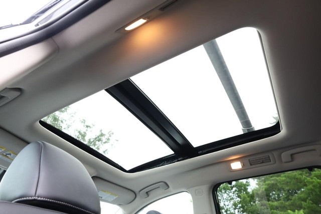 Nissan Pathfinder Vehicle Image 12