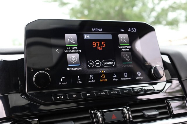 Nissan Pathfinder Vehicle Image 15