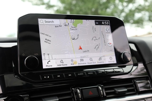Nissan Pathfinder Vehicle Image 16