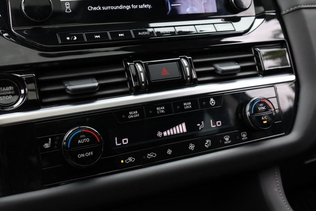 Nissan Pathfinder Vehicle Image 18