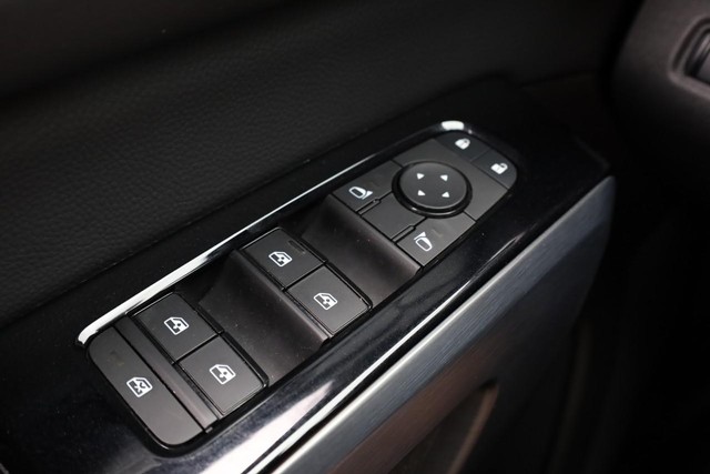 Nissan Pathfinder Vehicle Image 22