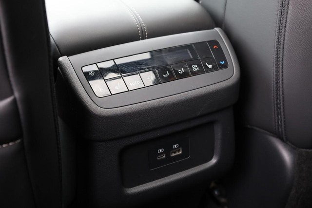 Nissan Pathfinder Vehicle Image 27