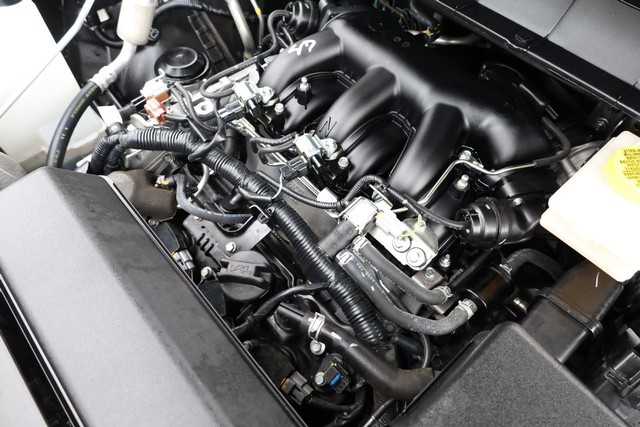 Nissan Pathfinder Vehicle Image 32